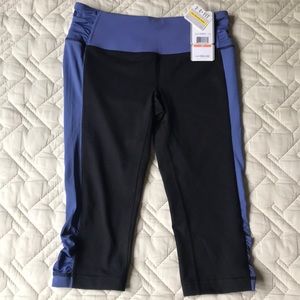 Under Armour NWT Sz S Crop Compression Pant